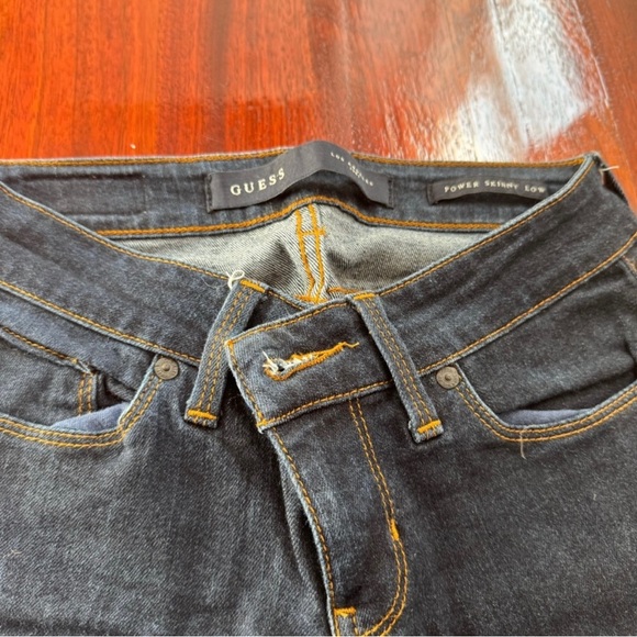 Guess Power Skinny Low Rise - Picture 2 of 2